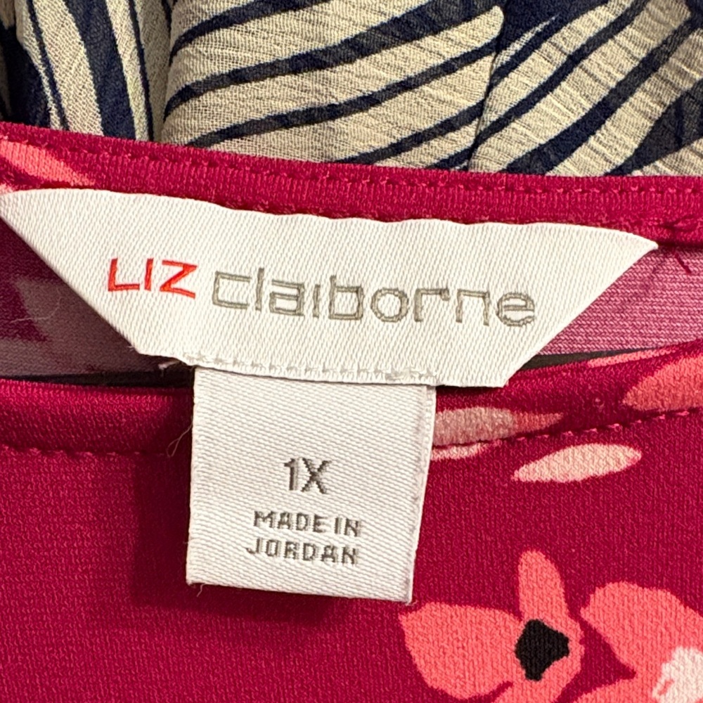 Liz Claiborne Magenta Floral Short Sleeve Blouse - Picture 2 of 5